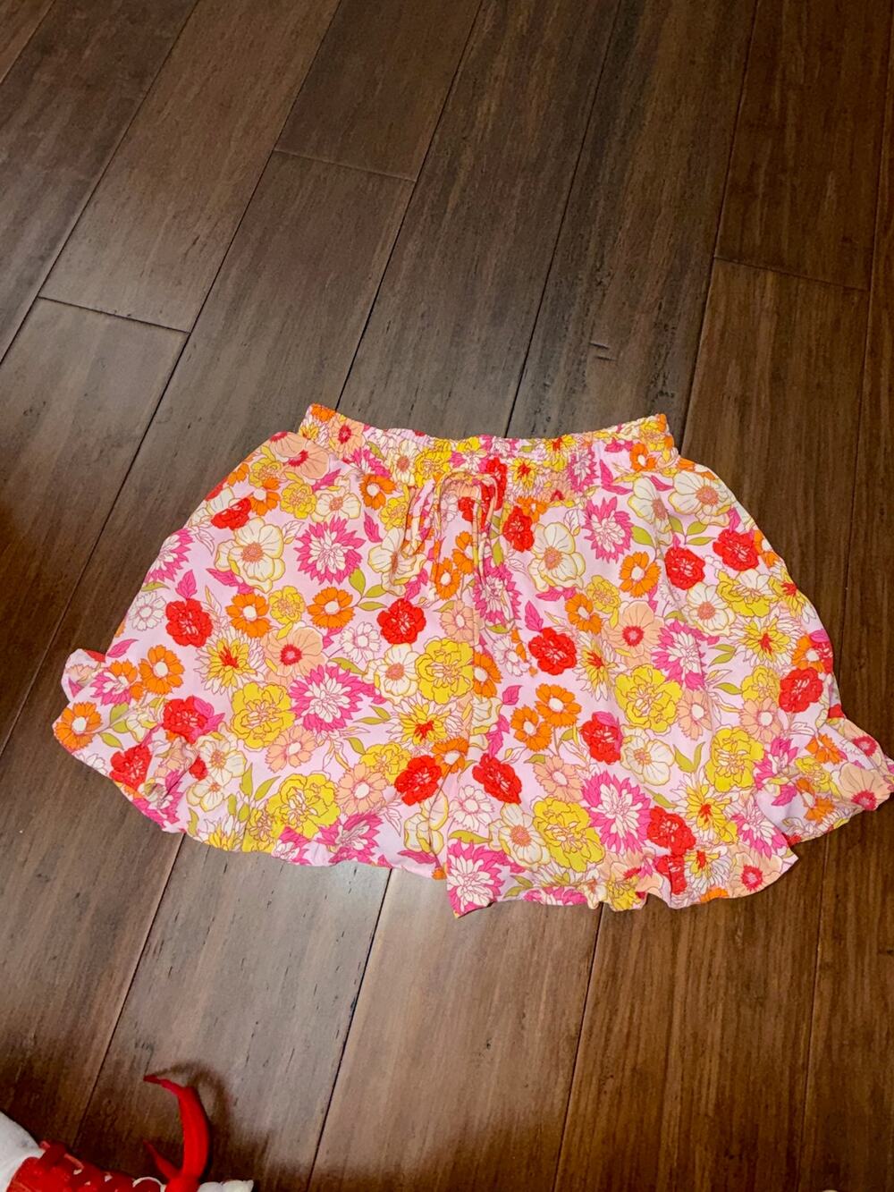 Sienna Sky Boutique Ruffle Shorts "boho-chic" Size Small